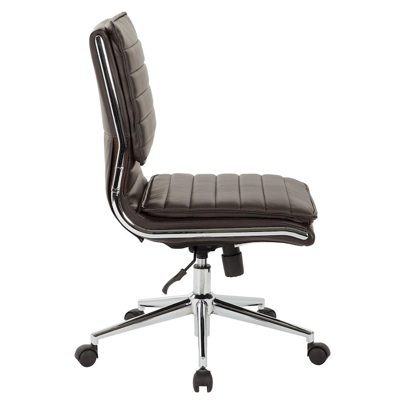 Chaise de bureau sans accoudoirs à dossier mi-hauteur en similicuir avec base pivotante chromée