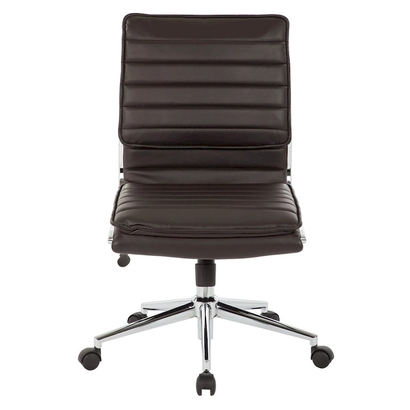 Chaise de bureau sans accoudoirs à dossier mi-hauteur en similicuir avec base pivotante chromée