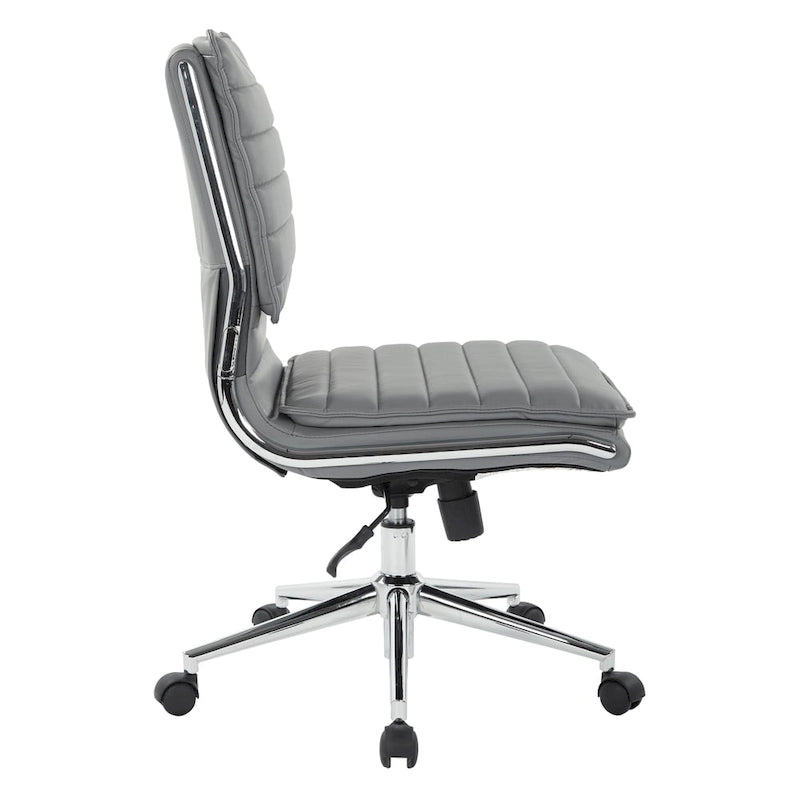 Chaise de bureau sans accoudoirs à dossier mi-hauteur en similicuir avec base pivotante chromée