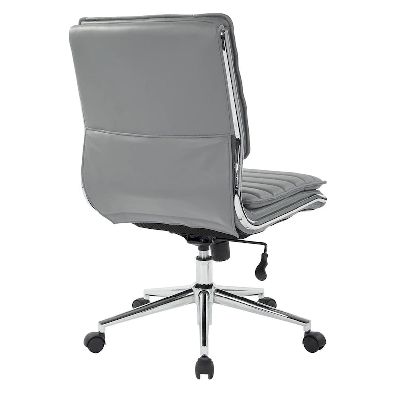 Chaise de bureau sans accoudoirs à dossier mi-hauteur en similicuir avec base pivotante chromée