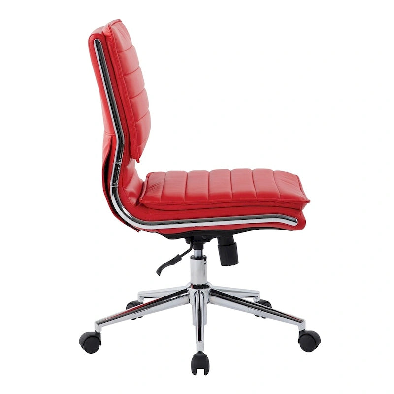 Chaise de bureau sans accoudoirs à dossier mi-hauteur en similicuir avec base pivotante chromée