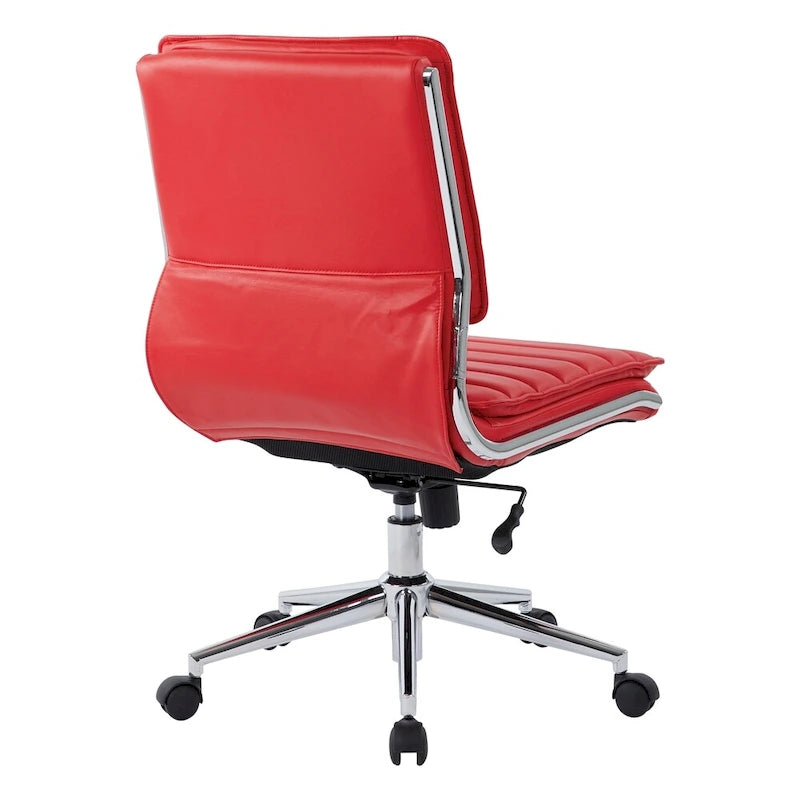 Chaise de bureau sans accoudoirs à dossier mi-hauteur en similicuir avec base pivotante chromée