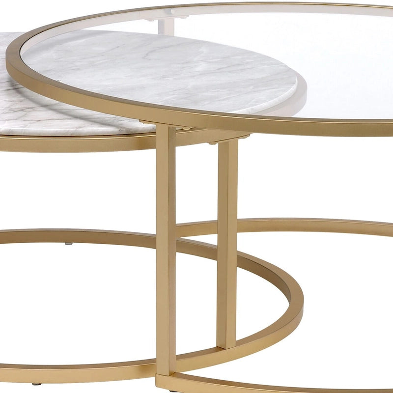 Table basse à armature en métal doré ronde, avec plateau en verre et faux marbre