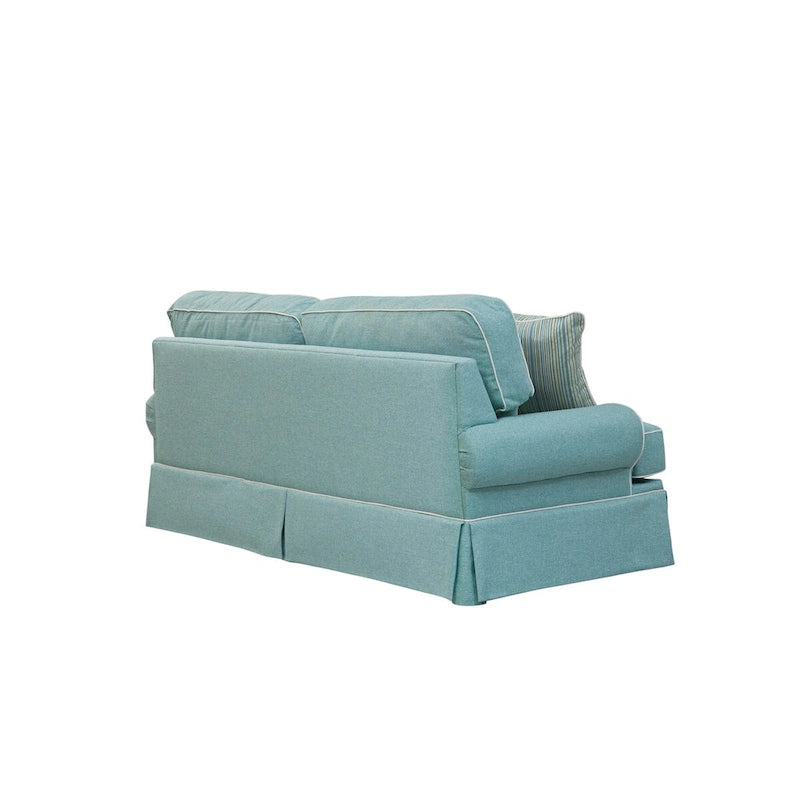 Canapé rond Aqua Blue Coastal avec accoudoirs, jupe sur mesure et oreillers décoratifs
