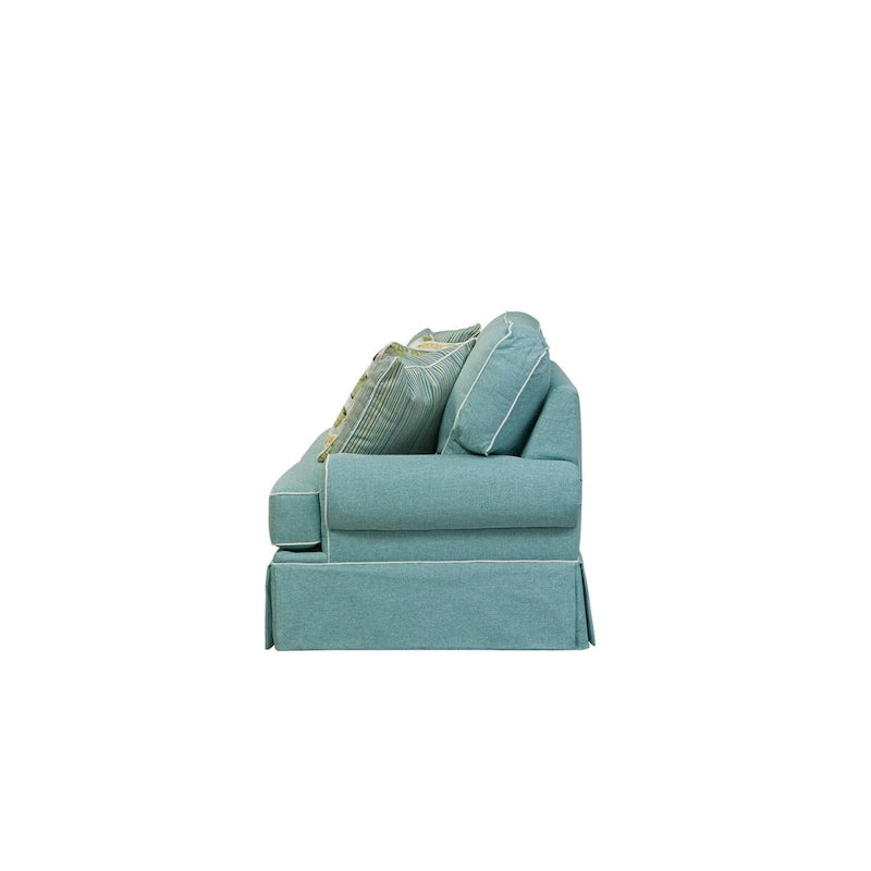 Canapé rond Aqua Blue Coastal avec accoudoirs, jupe sur mesure et oreillers décoratifs