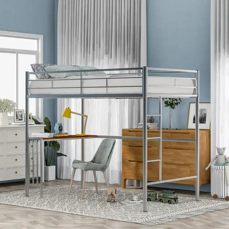 Lit mezzanine double en métal avec bureau intégré, échelle et garde-corps pleine longueur